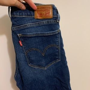 Levi Dark with Fade 711 skinny jeans Size 26